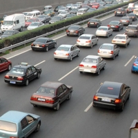 山東一高速多車相撞，要是有GPS控制車速，規(guī)避事故發(fā)生